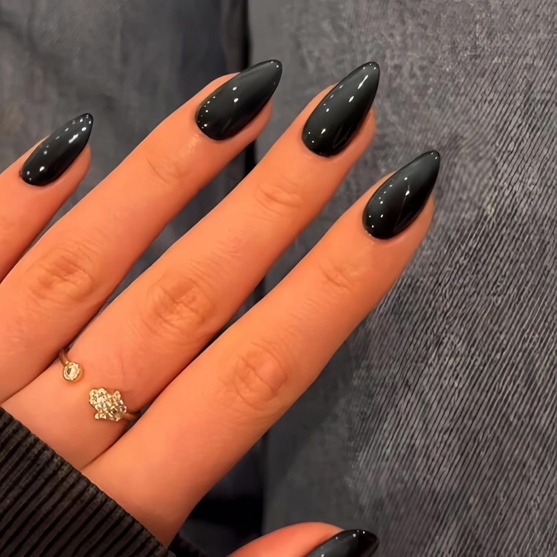 Cat Eye Black Press on Nails Medium Almond,